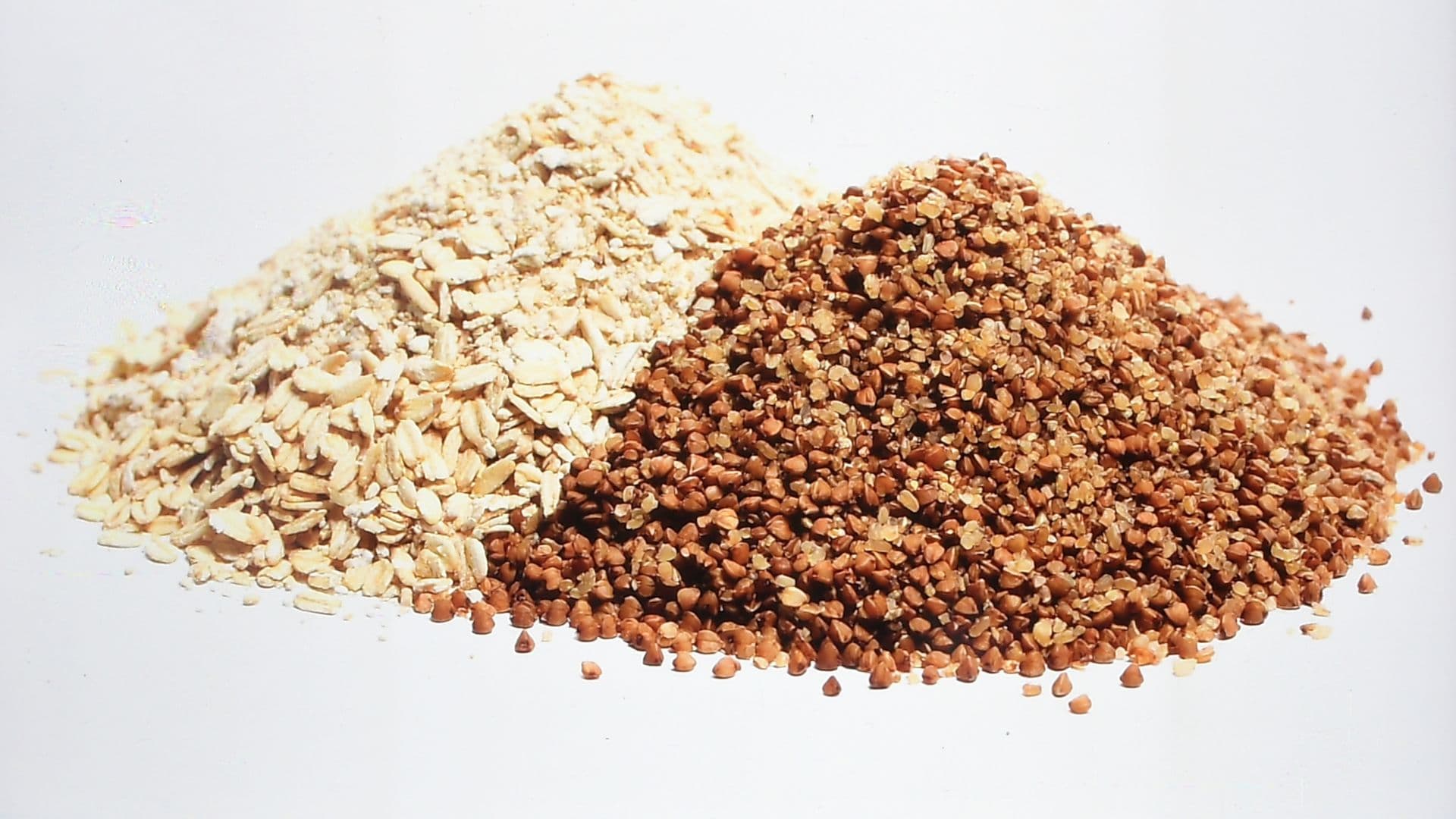 الشوفان والكينوا في أسواق العثيم: الحبوب الصحية الحديثة، فوائدها، مقارنتها، ووصفات سعودية سهلة